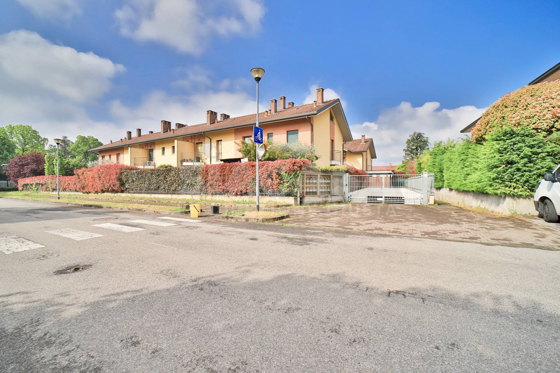 Foto 1 - Quadrilocale VIA RESEGONE
 
11, Lomagna - foto 1