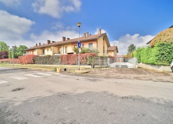 Foto 1 - Quadrilocale VIA RESEGONE
 
11, Lomagna - foto 1