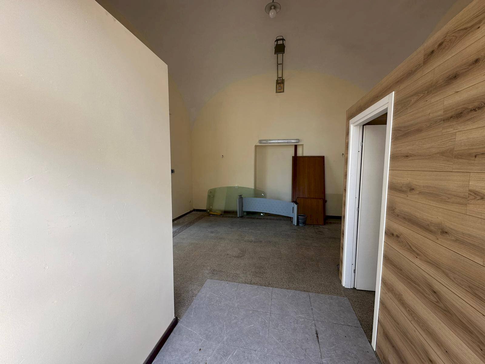 Foto 3 - Locale Commerciale VIA NAZIONALE APPIA
 
178, Casagiove - foto 3