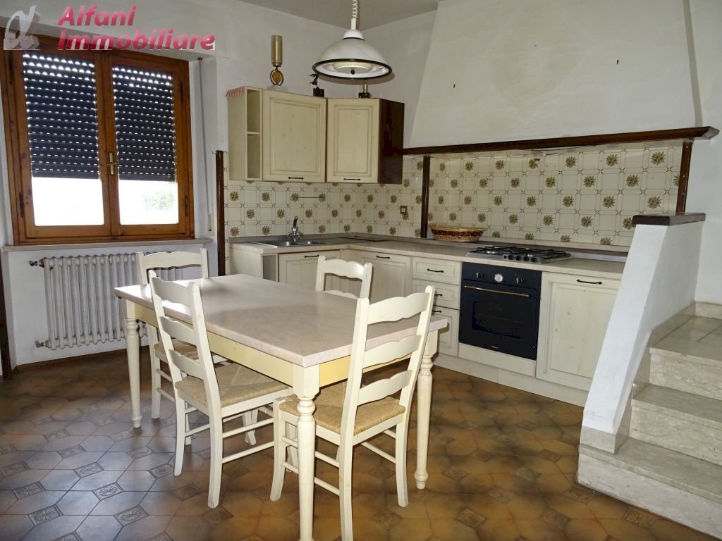 Foto 3 - Casa semi indipendente Castel Focognano
 
23, Castel Focognano - foto 3