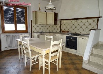 Foto 3 - Casa semi indipendente Castel Focognano
 
23, Castel Focognano - foto 3