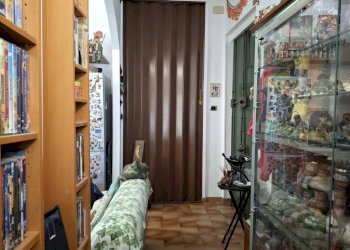Interno non residenziale - Bilocale via Principessa Clotilde, 48, Torino (zona San Donato) - foto 10