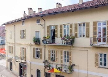 Facciata - Three-room apartment corso Piemonte, 79, Saluzzo - photo 1