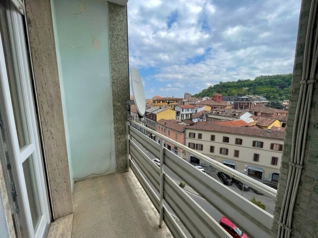 Balcone - Trilocale piazza Roma, Tortona - foto 3