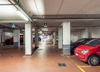 Posto macchina - Negozio piazza 20 Settembre, Varese - foto 14