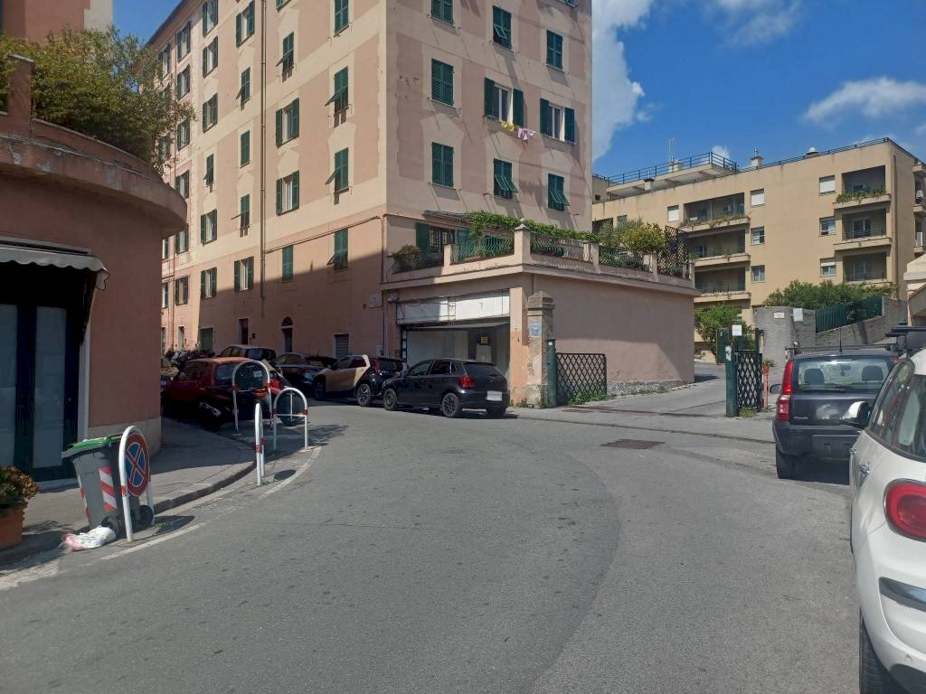 Zona - Negozio via Bolzano, frazione Quinto Al Mare, Genova - foto 2