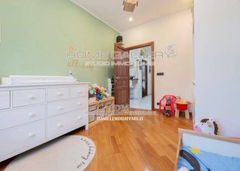 Camera da letto - Trilocale viale A Pino Sottano, Genova (zona Molassana) - foto 17