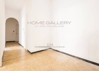 Disimpegno - Three-room apartment largo Augusto Merlo, Genova (neighborhood Marassi) - photo 14
