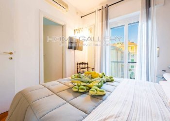 Camera da letto - Trilocale via Nicola Fabrizi, 4, Genova (zona Quarto) - foto 22