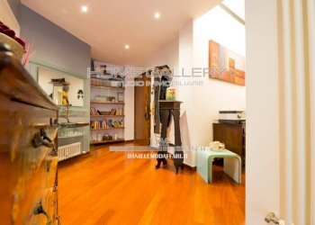 Corridoio - Three-room apartment via Nicola Fabrizi, 4, Genova (neighborhood Quarto) - photo 26