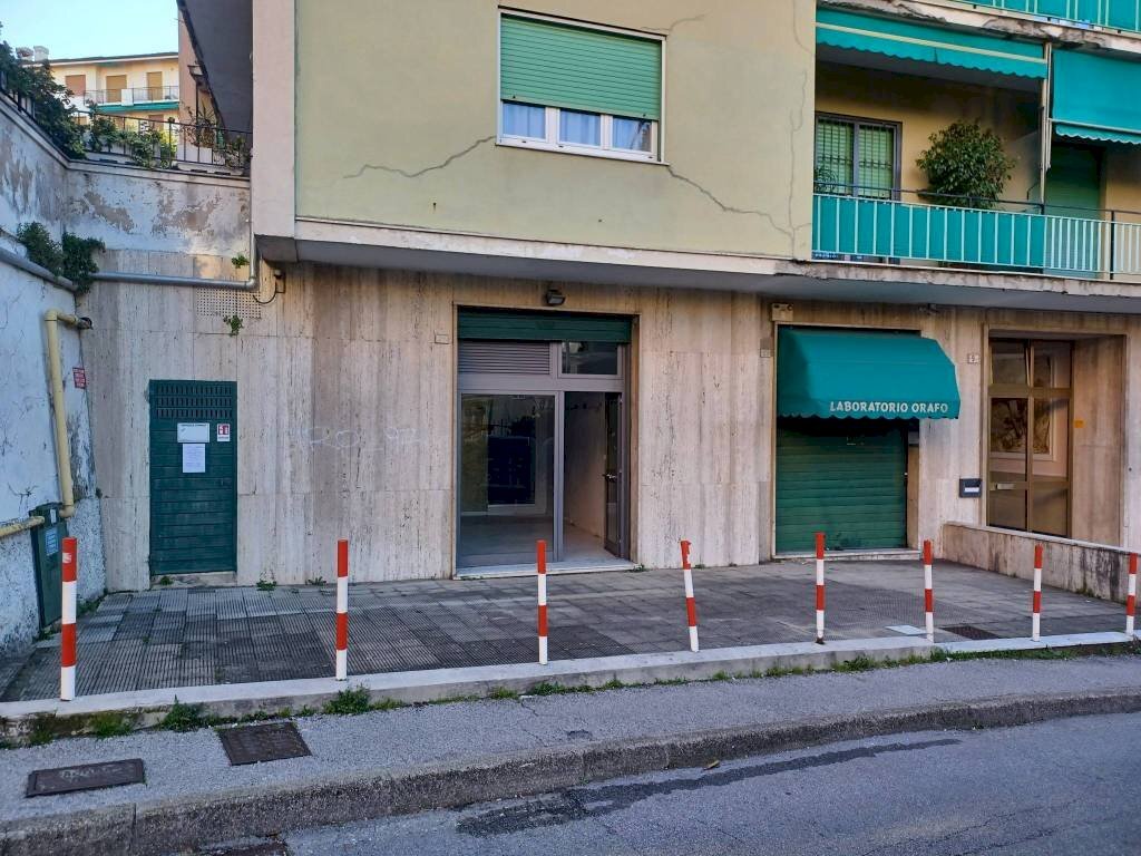 Zona - Negozio via Giuseppe Majorana, Genova (zona Quarto) - foto 1