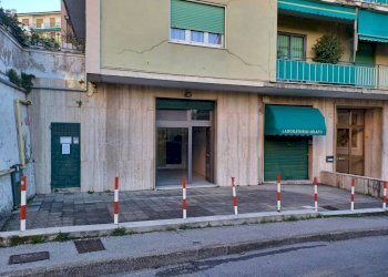 Zona - Negozio via Giuseppe Majorana, Genova (zona Quarto) - foto 1