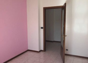 Camera da letto - Appartamento via Langhe, Carrù - foto 25