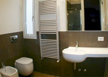 Bagno - Trilocale via Marghera, 14, Milano (zona Wagner) - foto 14