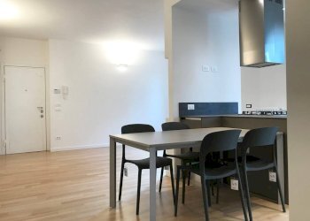 Salone - Trilocale via Alcuino, 7, Milano (zona Wagner) - foto 2