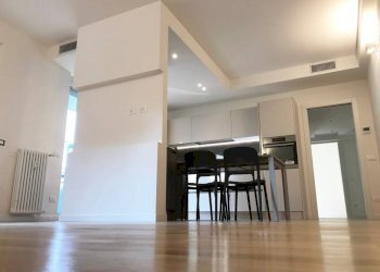 Interno non residenziale - Trilocale via Alcuino, 7, Milano (zona Wagner) - foto 8