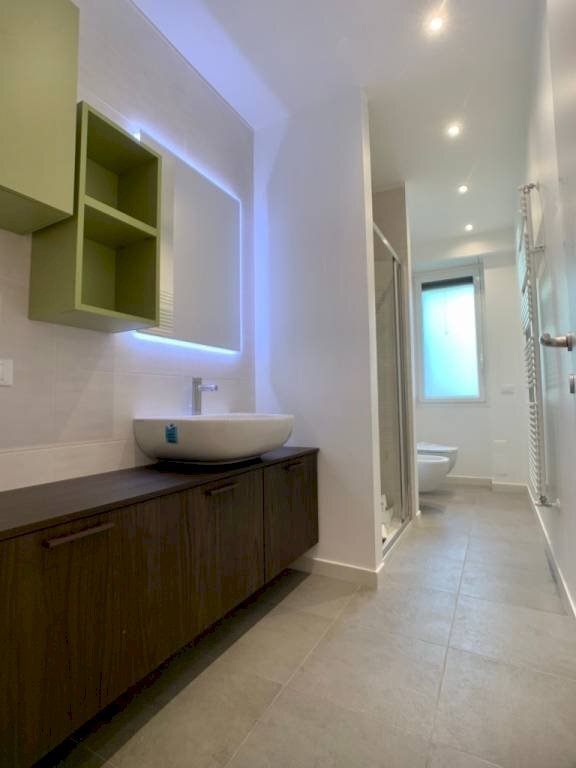 Bagno - Trilocale via Romolo Gessi, 54, Milano - foto 3
