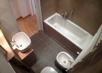 Bagno - Trilocale via Giulio e Corrado Venini, 14/d, Milano - foto 4