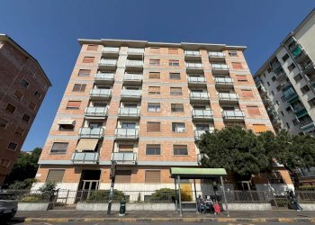 Facciata - Trilocale via Giordano Bruno, 108, Torino (zona Lingotto) - foto 1