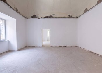 Foto 4 - Stable - Palace Via Molini IdraulicI
 
8, Torre Annunziata - photo 4