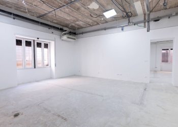 Foto 30 - Stable - Palace Via Molini IdraulicI
 
8, Torre Annunziata - photo 30