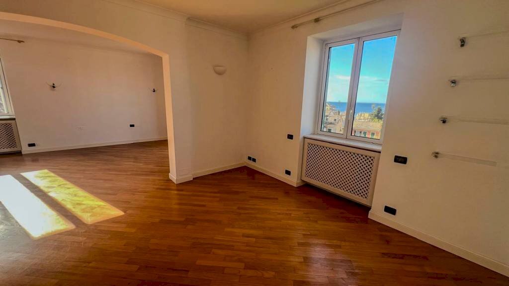 Salone - Appartamento piazza Antonio Pittaluga, Genova (zona Nervi) - foto 2