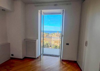 Camera da letto - Appartamento piazza Antonio Pittaluga, Genova (zona Nervi) - foto 28