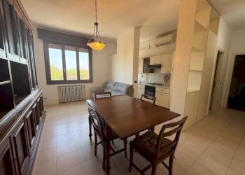 Cucina - Trilocale viale Jacopo Barozzi, Modena (zona Circoscrizione 1) - foto 1