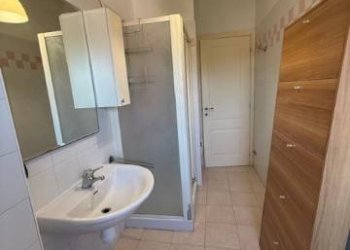 Bagno - Three-room apartment viale Jacopo Barozzi, Modena (neighborhood Circoscrizione 1) - photo 15