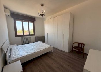 Camera da letto - Three-room apartment viale Jacopo Barozzi, Modena (neighborhood Circoscrizione 1) - photo 23