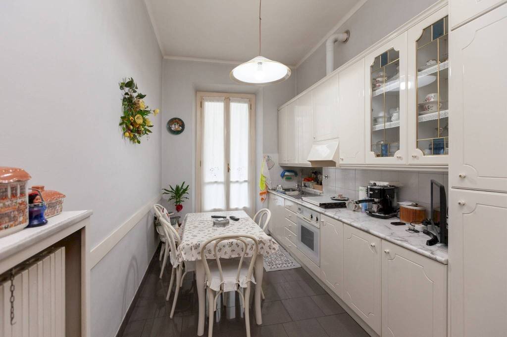 Cucina - Appartamento via Caprie, 12, Torino (zona Cit Turin) - foto 1