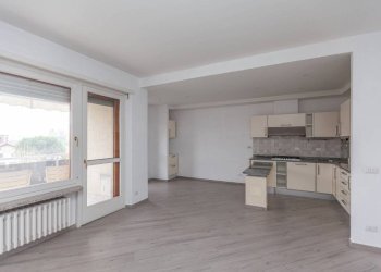 Cucina - Trilocale via Don Giuseppe Brovero, 8, Castiglione Torinese - foto 8