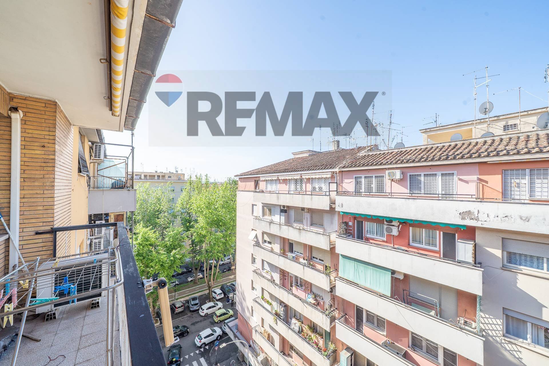 Edificio all\'aperto - Three-room apartment Via Flavio Stilicone
314, Roma - photo 2
