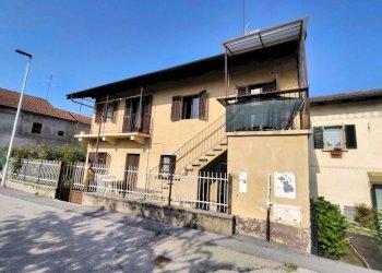 Facciata - Rustico via Tetto dell'Ola, 49, frazione Madonna Delle Grazie, Cuneo - foto 4