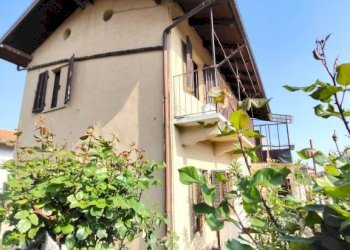 Facciata - Rustico via Tetto dell'Ola, 49, frazione Madonna Delle Grazie, Cuneo - foto 6