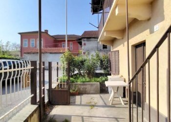 Cortile interno - Rustico via Tetto dell'Ola, 49, frazione Madonna Delle Grazie, Cuneo - foto 7