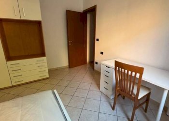 Camera da letto - Trilocale via Giuseppe Massarenti, 45, Bologna (zona Massarenti) - foto 14