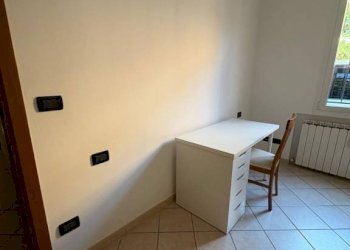 Camera da letto - Trilocale via Giuseppe Massarenti, 45, Bologna (zona Massarenti) - foto 16