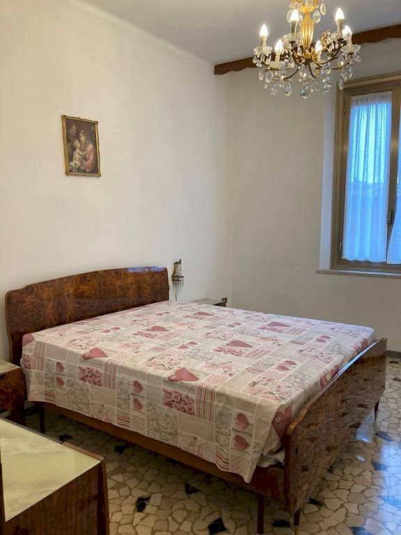 Camera da letto - Quadrilocale via Massimo d'Azeglio, Bologna (zona Costa Saragozza) - foto 1