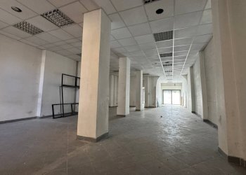 Interno non residenziale - Shop piazza di San Pancrazio, Roma - photo 12