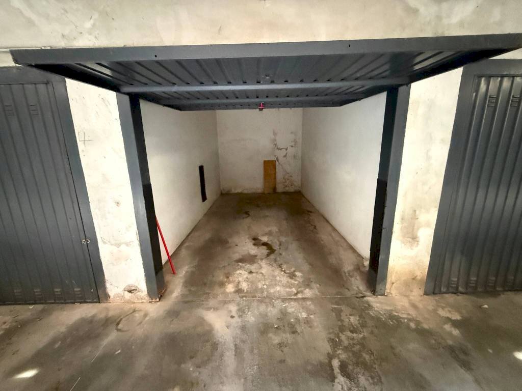 Box auto - Box via Adolfo Serafino, 20, Pinerolo - photo 1