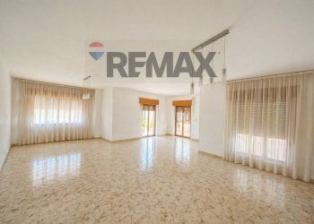 Salone 2 - Quadrilocale Via Nazionale
 
35, Carolei - foto 1