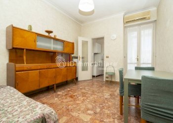 Camera da letto - Bilocale via Giulio Bizzozero, 9, Torino (zona Lingotto) - foto 2