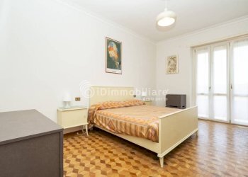 Camera da letto - Bilocale via Giulio Bizzozero, 9, Torino (zona Lingotto) - foto 16