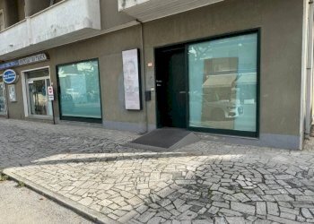 Foto 1 - Commercial Premises via trieste, Alba Adriatica - photo 1