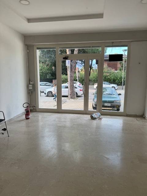 Foto 1 - Commercial Premises viale mazzini, Alba Adriatica - photo 1