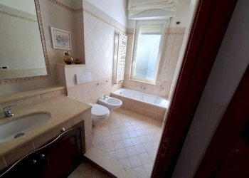 whatsapp image 2026-04-15 at 15.58.38 (4) - Quadrilocale via Posalunga, Genova (zona Borgoratti) - foto 18