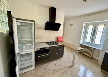 Cucina - Three-room apartment via Amedeo Avogadro di Quaregna, 2, Biella - photo 1