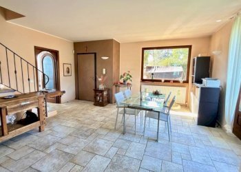 Sala da pranzo - Villa via Pietro Secchia, 11, Occhieppo Superiore - photo 20