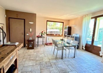 Sala da pranzo - Villa via Pietro Secchia, 11, Occhieppo Superiore - photo 21